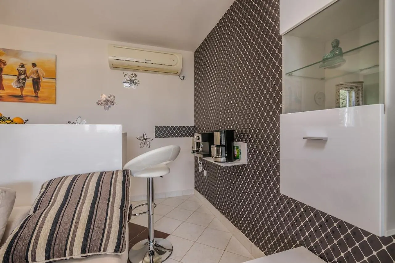 Apartment Oliver Soline  0*, Soline (Krk) Croatia